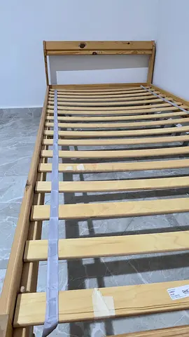 NEIDEN Ikea bed 90 x 200