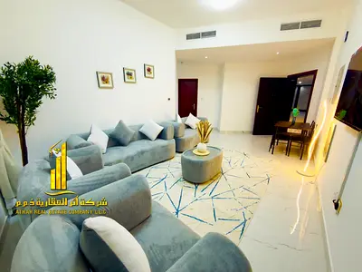 لراغبي الفخامة والتميز شقة فاخرة للايجار الشهري غرفة وصالة باطلالة مفتوحة مفروشة بالكامل باثاث راق جدا مع مطبخ مجهز بالكامل بأحدث الاجهزة ✨