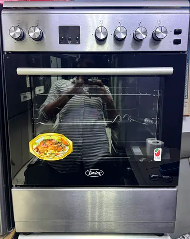 Terim full gas cooker 60x60 new condition