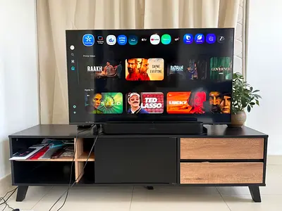 Samsung Smart TV, 50 Inch, Crystal UHD 4K, 50 Inch, Airslim with Homebox TV panel!!