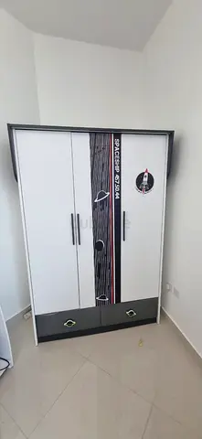 Kids 3-Door Wardrobe with Drawers – Perfect Condition