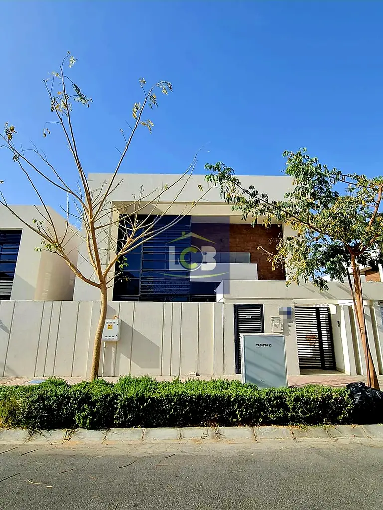 Luxury 4 Master Bedroom Double Row Villa with Separate Majlis, Maid & Driver Room – West Yas | AED 375,000