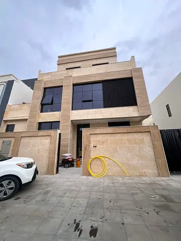 للبيع فيلا في حوشي الشارقة