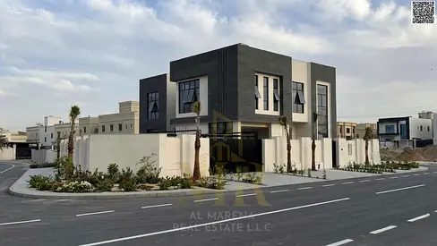 Own a luxury villa in Al Yasmin, Ajman | 6 master bedrooms, 6200 sq ft land area, with a luxurious swimming pool, elevator, electricity, water, and ai