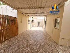Spacious Ready to move 6 BHK Villa Split ac 4 master bedroom parking space just 70k