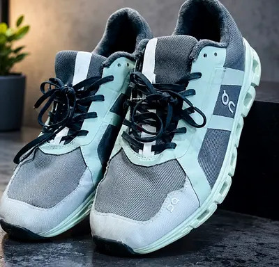 ON(on running) Cloudswift 4 D shoes Size 44