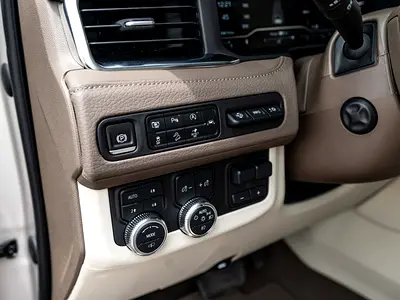 2023 GMC YUKON — фото 13