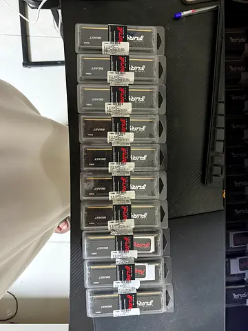 10xKingston/Fury 8GB DDR4 RAM modules - 6 x brand new sealed 4 x lightly used 2666mhz