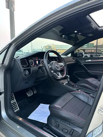 صورة 12 لـ 2019 Volkswagen GOLF GTI