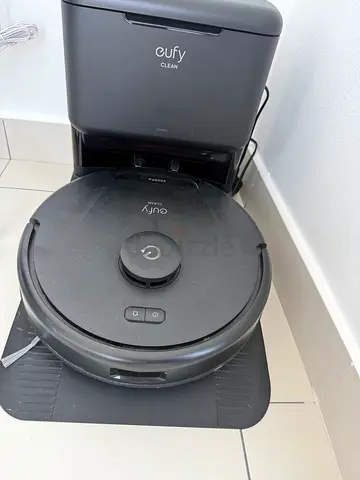 Eufy Robot Cleaner + Kenwood 8L Airfryer