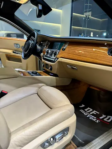 صورة 8 لـ 2015 ROLLS-ROYCE GHOST