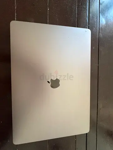 MacBook Pro 16 inch i9 64GB ram 1TB SSD with AMD 5600M GPU