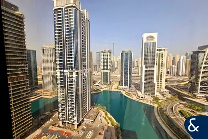 Corner unit | Lake view | Notice served