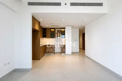 Brand New Unit | Lagoon Access | Spacious