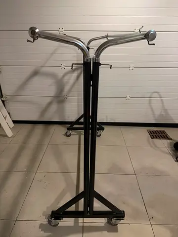 Heavy-duty rolling clothes rail / garment rack
