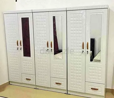 White 1-Door Wardrobe with Mirrored Panel and Lower Drawer