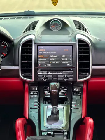 2014 Porsche CAYENNE — миниатюра 11