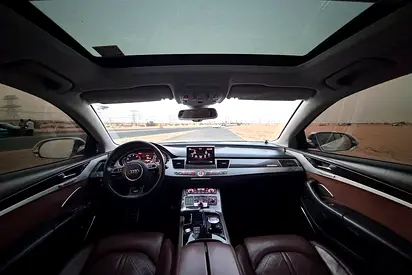 صورة 2 لـ 2013 AUDI S8