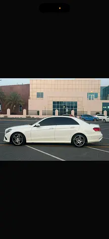Mercedes-Benz E-Class E 300e 4MATIC 2015 - GCC Specs