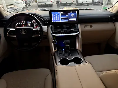 2024 Toyota LAND CRUISER — миниатюра 10