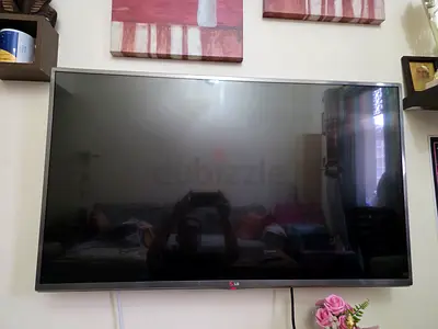 LG 42-inch Flat Screen TV - Good Working Condition