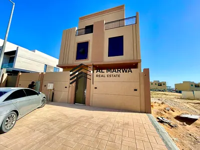 Brand 4 Master Bedroom's Villa with Separate Living Area And Majlis