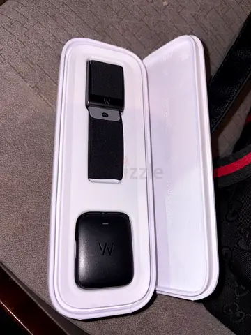 Whoop 5.0 with charger and wire , new with box