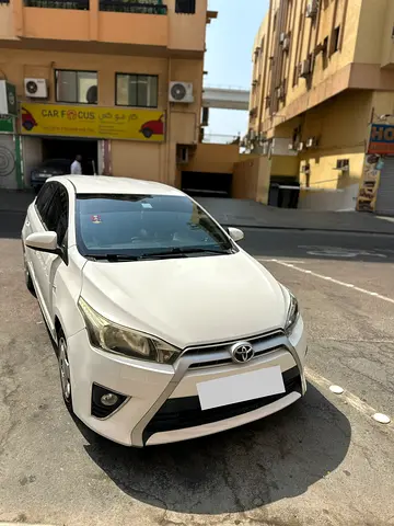 2015 Toyota YARIS — фото 1