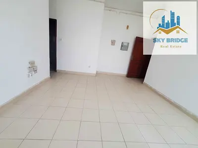 Prime location 1bhk available femly or bachelor