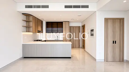 Penthouse | Pool View | Multiple Cheques