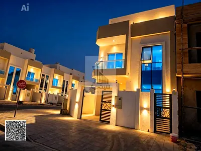 Three corner villas | Four master bedrooms + maid's room + living room and staircase to the roof in Al-Haliu 2