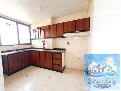 Like new apartment 2bhk with balcony with dining space 6chqs payment just rent 40k