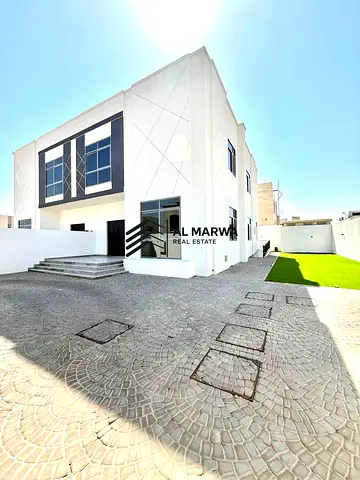 Luxury independent villa best location good price