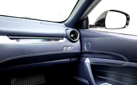 2015 Ferrari FF thumbnail 11