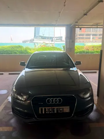 2013 AUDI A4 缩略图 2