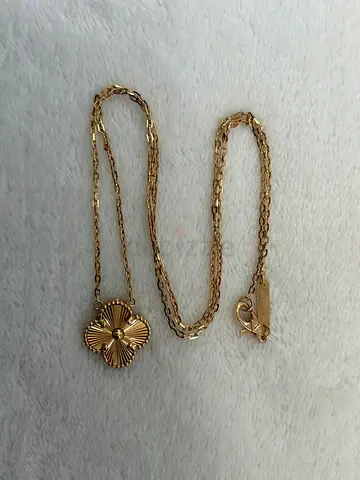 18k gold necklace