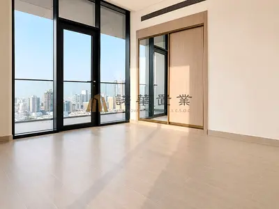 Brand New 1BR | Vacant | City View