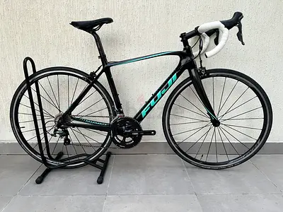 Fuji Supreme 1.5 – C5 Carbon Road Bike – Size 50