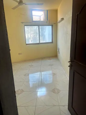 //VACANT FLAT//STUDIO//NEAR SALAH AL DIN METRO//