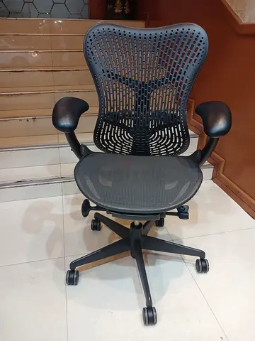 Herman miller merra version 2 for sale