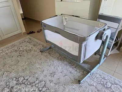 Chicco Next2Me Co-Sleeper Bassinet - Light Grey, Good Condition