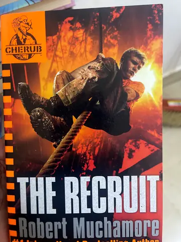 The Recruitt by Robert Muchamore (paperback) - action/young adult
