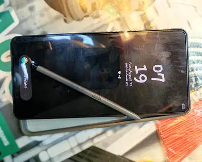 Samsung Galaxy series phone with S Pen - good working condition