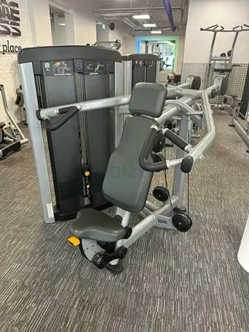 LIFE FITNESS INSIGNIA SHOULDER PRESS