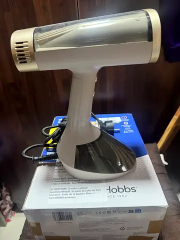 Russell Hobbs VaccuSteam