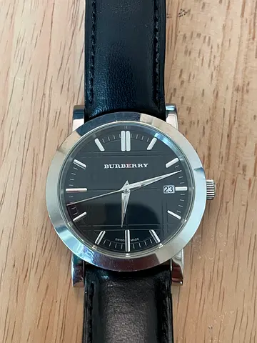 Burberry men's leather strap wristwatch, black dial, date
