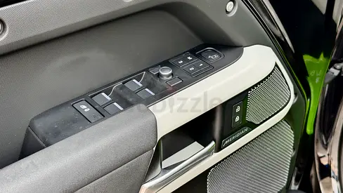 Land Rover Defender 110 SE P400, миниатюра 9