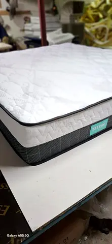 Almost-new Queen Mattress — Medium Firm, Pocket Spring