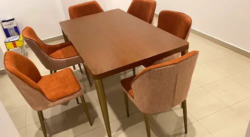 طاولات طعام