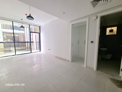Luxury 1bhk with 2 washroom balcony/ parking school zone muwaileh